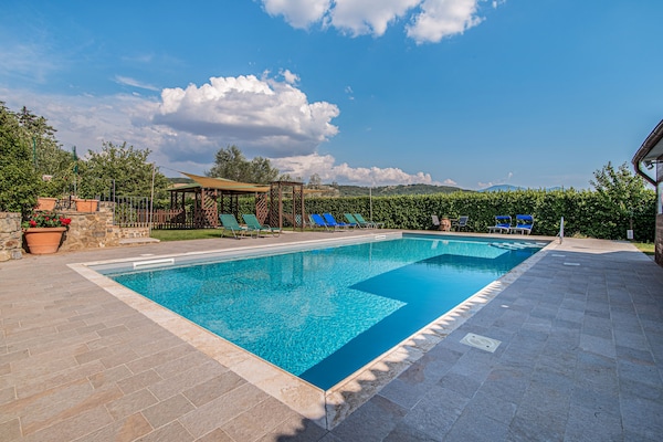 Ruime villa voor 14 personen in het hart van Montalcino - thumbnail 2