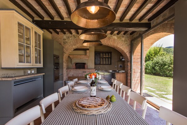 Villa Melograno: Elegante oase met privézwembad in de Toscaanse heuvels bij Arezzo - thumbnail 4