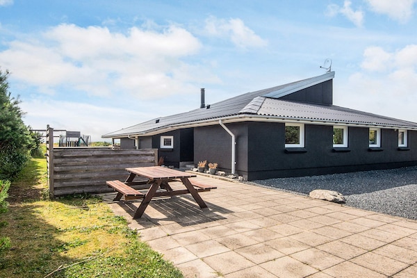 Aan zee: Vakantiehuis in Ebeltoft met privézwembad voor 10 personen - thumbnail 1