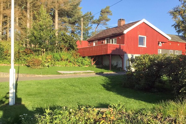 Sfeervol vakantiehuis Eldhuset met fjordzicht in Averøy - thumbnail 3