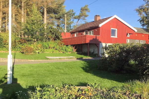 Sfeervol vakantiehuis Eldhuset met fjordzicht in Averøy - thumbnail 2