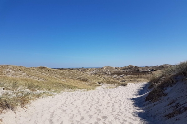 6-persoons vakantiehuis in Hemmet direct aan zee · 74 m² - thumbnail 2