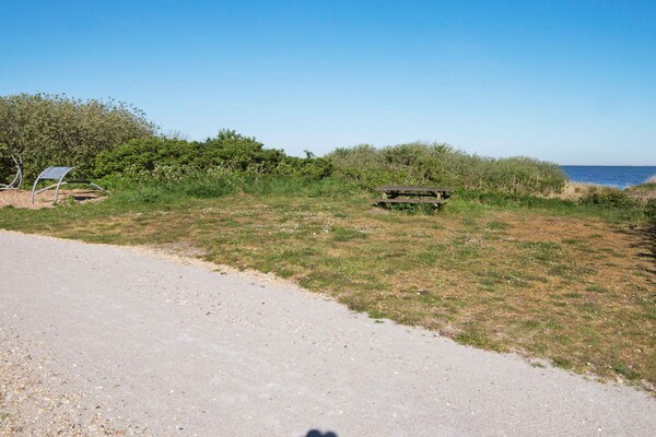 Aan zee: Rustiek vakantiehuis met panoramisch uitzicht in Hemmet - thumbnail 6