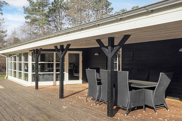 Ruim vakantiehuis in Hals met eigen zwembad en grote tuin - thumbnail 1
