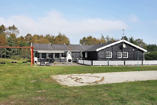 Luxe vakantiehuis met privézwembad en sauna, 400m van zee bij Hals - thumbnail 2