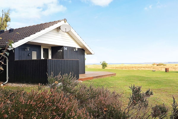 Vrijstaand vakantiehuis aan het Limfjord met whirlpool, sauna en panoramisch uitzicht - thumbnail 2