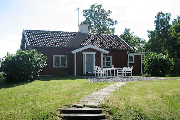 Vrijstaand vakantiehuis aan het meer in Åtvidaberg, Zweden - thumbnail 2
