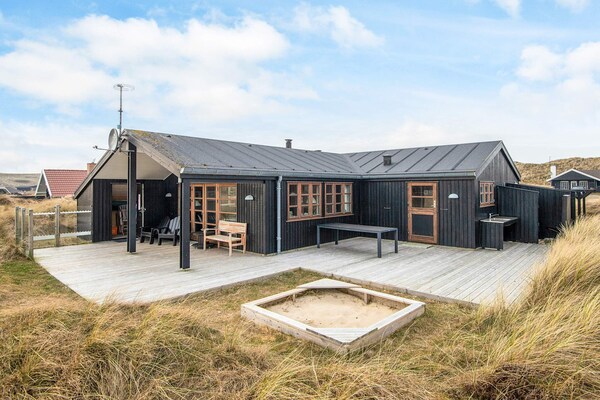 Sfeervol vrijstaand vakantiehuis op 200 meter van de zee bij Hvide Sande - thumbnail 1