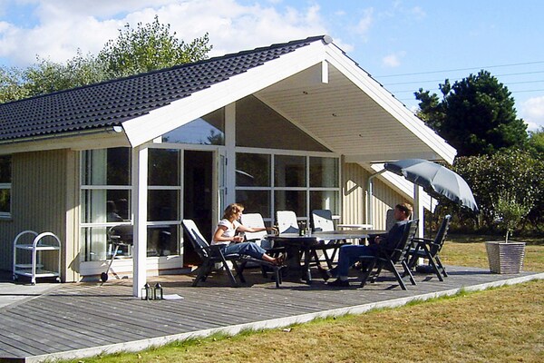 Op 400 m van zee: Ruim vakantiehuis in Dannemare voor 8 personen - thumbnail 1