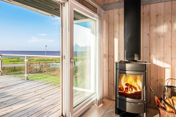 Prachtig vakantiehuis op 50 meter van de Ringkøbing Fjord met sauna en whirlpool - thumbnail 2