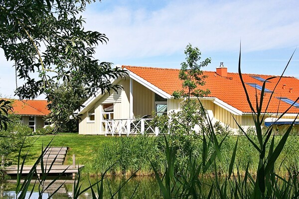 Op 1,5 km van zee: Ruim wellnessvakantiehuis in Ottendorf - thumbnail 2
