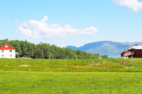 Vrijstaand vakantiehuis met panoramisch fjorduitzicht op Langøya - thumbnail 5