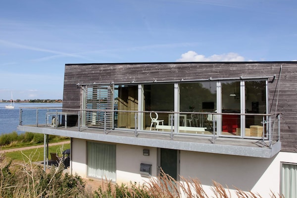 7-persoons vakantiehuis in Stege met whirlpool en havenzicht - thumbnail 2
