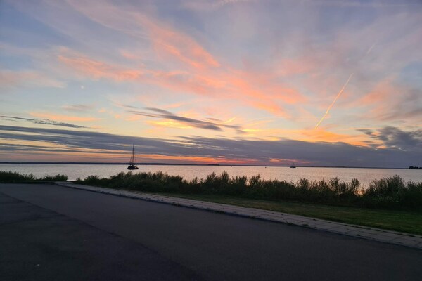 Havenpanorama vakantiehuis op 10 meter van de zee in Stege - thumbnail 4