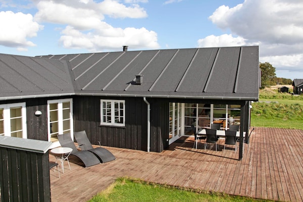 Aan zee: Ruim vakantiehuis in Nysted met sauna en whirlpool - thumbnail 1
