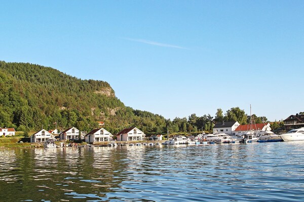 Op 1,0 km van de piste: ruim vakantiehuis in Jelsa voor 12 personen · 250 m² - thumbnail 5