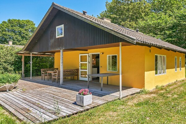 Vakantiehuis in Aakirkeby op 1,5 km van de zee - thumbnail 1