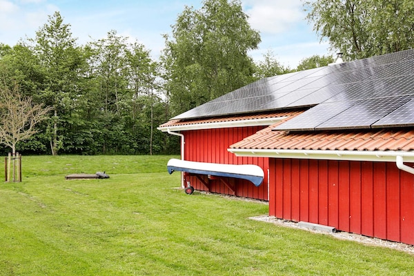 Scandinavisch vakantiehuis met sauna en whirlpool, 100m van het meer - thumbnail 4