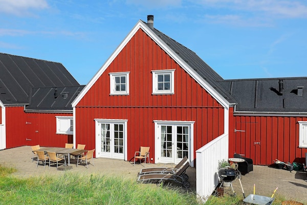 Architectonisch vakantiehuis nabij strand en duinen van Blokhus - thumbnail 1