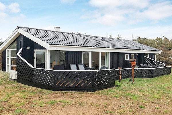 Vrijstaand vakantiehuis met sauna & whirlpool op 700m van de Noordzee - thumbnail 1