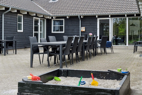 Op 800 m van zee: Ruim vakantiehuis in Idestrup voor 26 personen - thumbnail 5