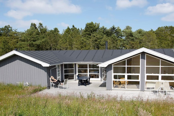 8-persoons vakantiehuis in Jerup op 700 m van de zee - thumbnail 1