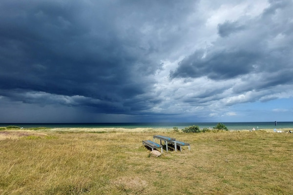 Licht vakantiehuis met sauna & whirlpool op 80 meter van het strand - thumbnail 3