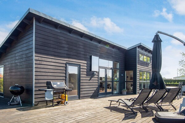 Gerenoveerd vakantiehuis met sauna en whirlpool op 200m van het strand - thumbnail 1