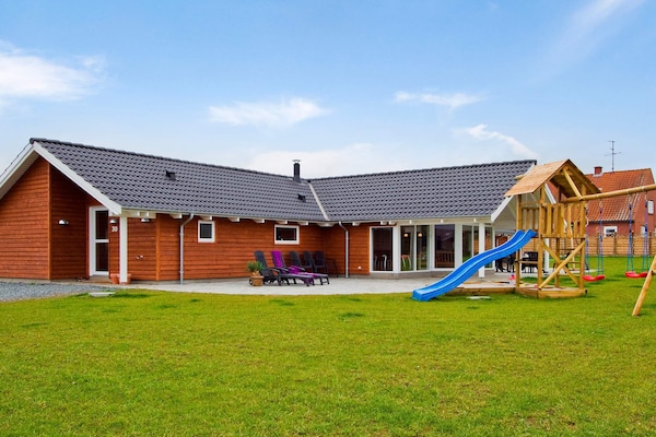 Op 500 m van zee: ruim vakantiehuis in Sydals voor 14 personen - thumbnail 1