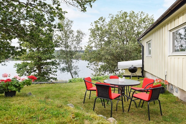 Vrijstaand vakantiehuis aan het Bullarsjön meer, 30m van het water - thumbnail 4