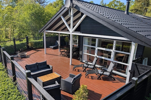Modern vakantiehuis met sauna en whirlpool bij Hadsund, 400m van zee - thumbnail 1