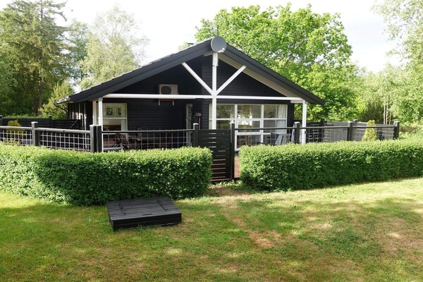 Modern vakantiehuis met sauna en whirlpool bij Hadsund, 400m van zee - thumbnail 2