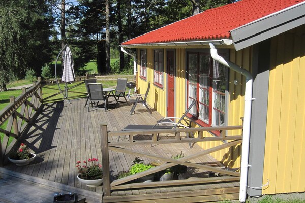 Op 300 m van het meer: sfeervol vakantiehuis in Håcksvik · 5 pers. - thumbnail 3