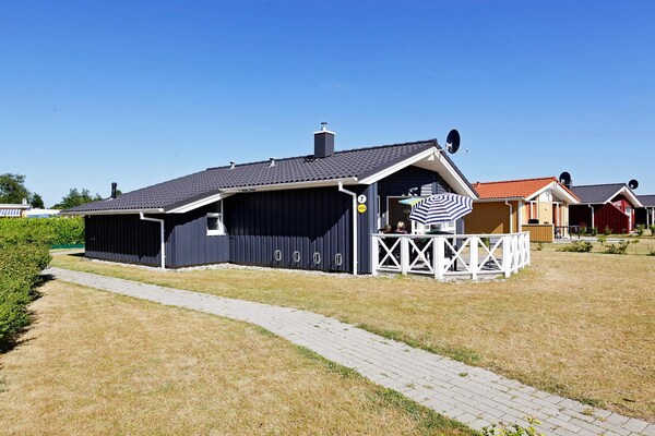 Licht Scandinavisch vakantiehuis met sauna en whirlpool, 250m van zee - thumbnail 3