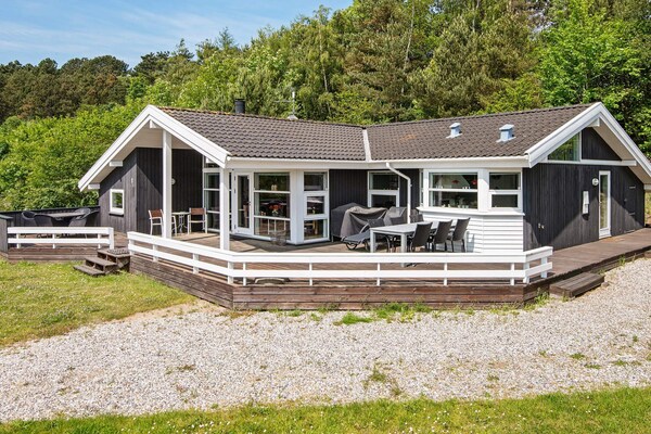 Licht vakantiehuis met houtkachel, 500m van Lyngsbæk Strand bij Ebeltoft - thumbnail 5