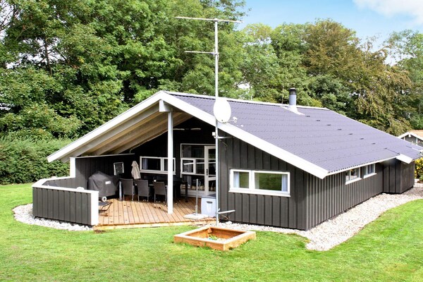 8-persoons vakantiehuis in Sydals op 300 meter van zee - thumbnail 1