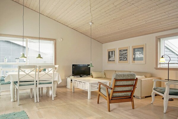 Modern vakantiehuis in Gudhjem direct aan de golfbaan - thumbnail 3