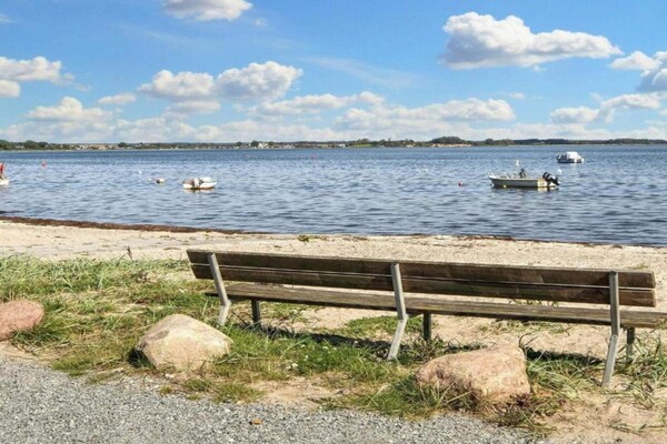 Vrijstaand vakantiehuis met panoramisch uitzicht over de Kleine Belt, 200m van zee - thumbnail 5