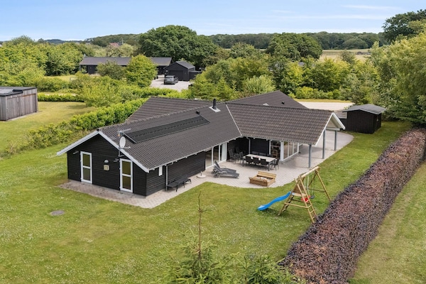 Ruim vakantiehuis voor 14 personen met privé-zwembad op 500m van zee in Ebeltoft - thumbnail 1