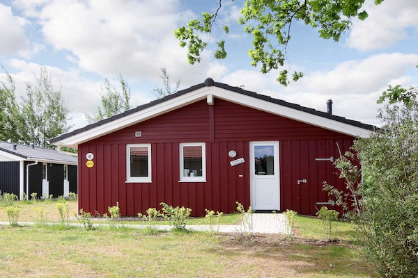 Vrijstaand vakantiehuis in Deens stijl, 250m van zee in Grömitz - thumbnail 1
