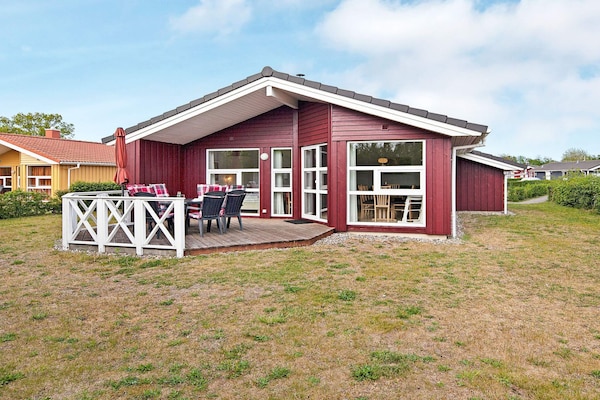 Licht Scandinavisch vakantiehuis met whirlpool en sauna op 250m van zee - thumbnail 2