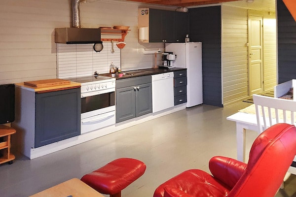 Vakantiehuis aan de kust bij Ballstad met sauna, vissersfaciliteiten en bootverhuur - thumbnail 6