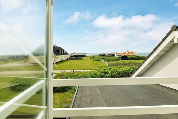 Gerenoveerd vakantiehuis voor 14 personen op 100m van het Noordzeestrand in Løkken - thumbnail 4