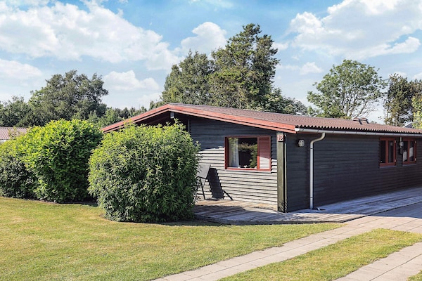 Op 300 m van zee: Rustgevend vakantiehuis in Dannemare voor 6 personen - thumbnail 1