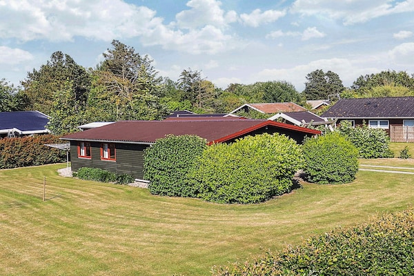 Op 300 m van zee: Rustgevend vakantiehuis in Dannemare voor 6 personen - thumbnail 3