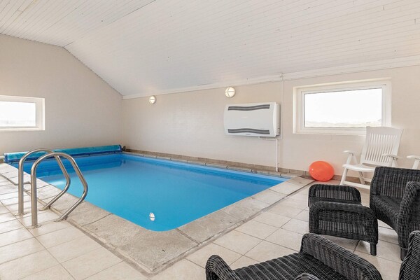 Vrijstaand vakantiehuis met zwembad, sauna en whirlpool bij de Noordzee - thumbnail 6