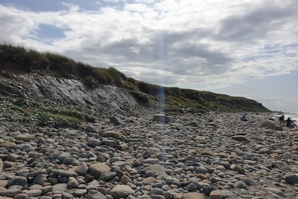 Lichtrijk vakantiehuis op duinperceel bij Tornby Strand - thumbnail 6