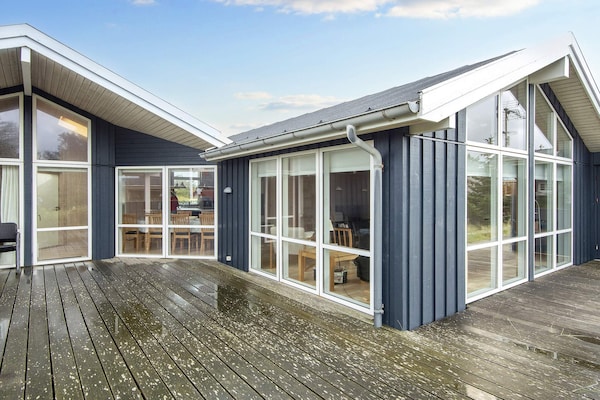 Aan zee: Modern vakantiehuis in Harboøre voor 10 personen - thumbnail 2