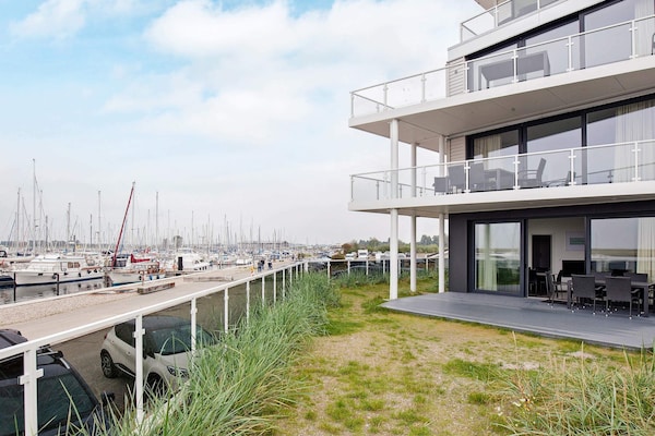 Appartement aan zee met uitzicht op Oostzee en jachthaven in Wendtorf - thumbnail 3