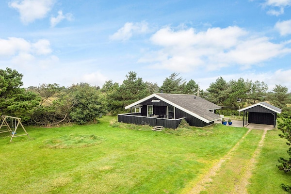 Vrijstaand vakantiehuis met panoramisch uitzicht op 700m van de zee in Blåvand - thumbnail 1